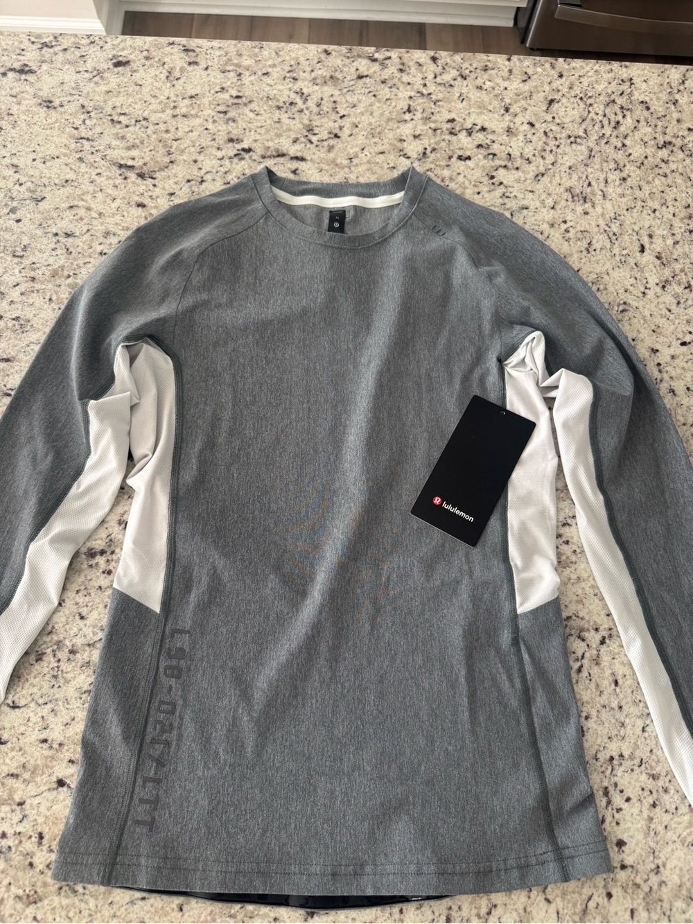 lululemon athletica Men’s Vital Drive Long-Sleeve Shirt Size M